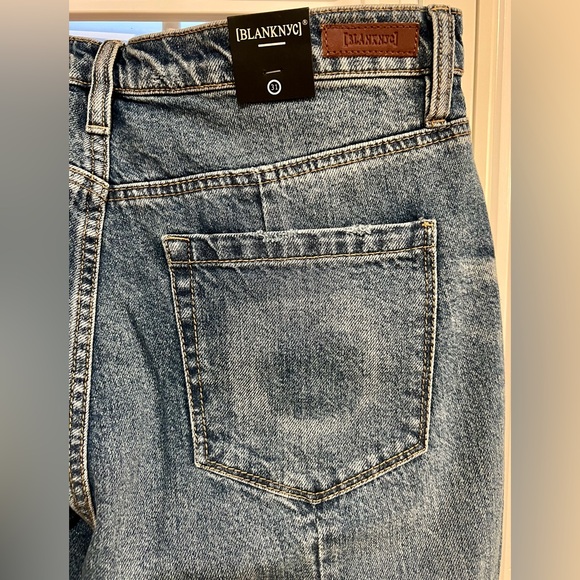 NWT Blank NYC Cinderella Story Blue Denim Distressed Hem Straight Leg Jean SZ 31 - Picture 14 of 15